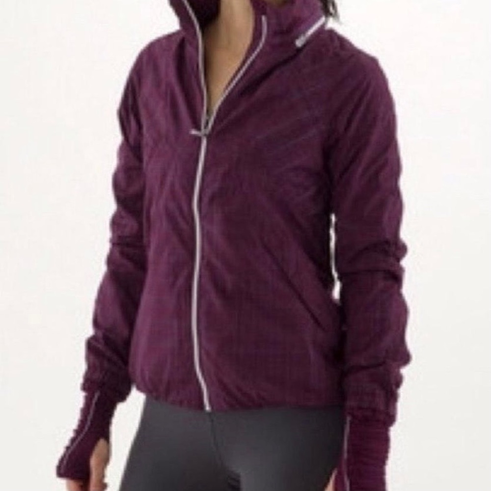 Lululemon Run Hustle Jacket in Purple Stripe